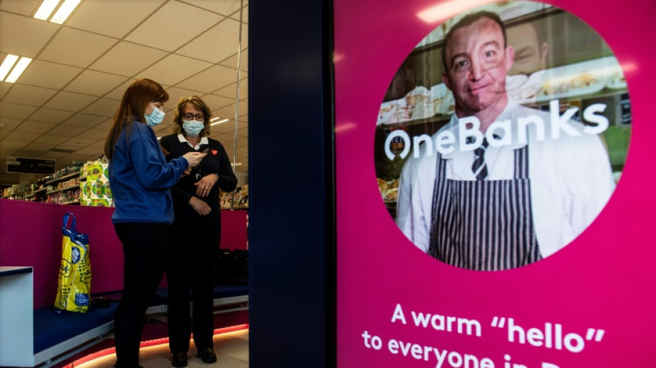 Au Royaume-Uni, des &icirc;lots bancaires dans les d&eacute;serts de cash