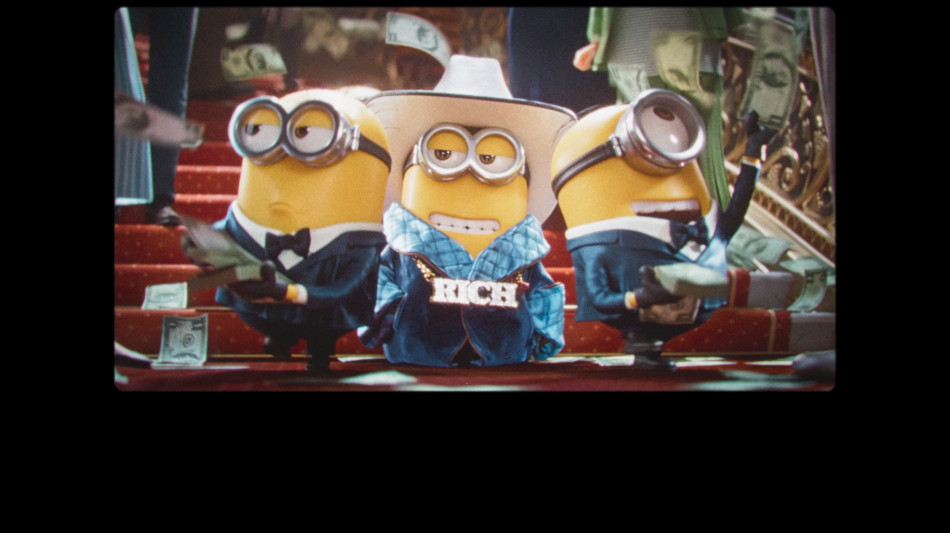 Tornano i Minions e travolgono le icone del cinema da Chaplin a Star Wars