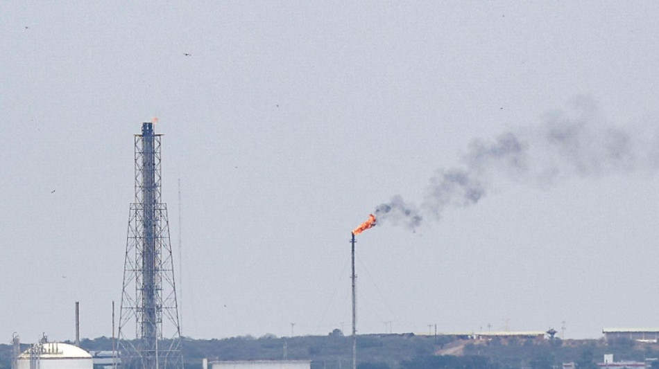 México rechaza aranceles de EEUU a países que compren petróleo de Venezuela