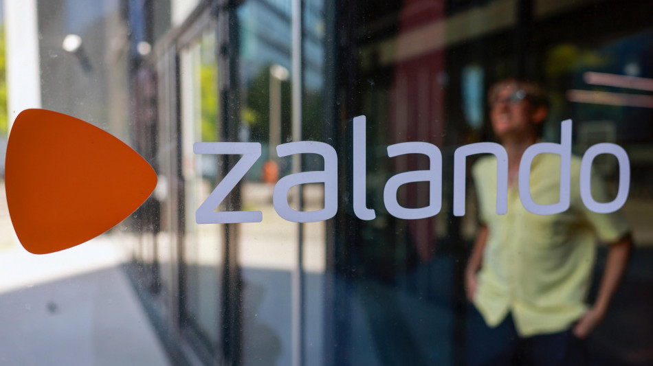 Zalando chiude magazzino in Germania e taglia 2.700 dipendenti