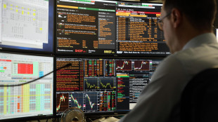 Borsa: Milano +0,16% con St e Saipem in luce, gi&ugrave; Amplifon