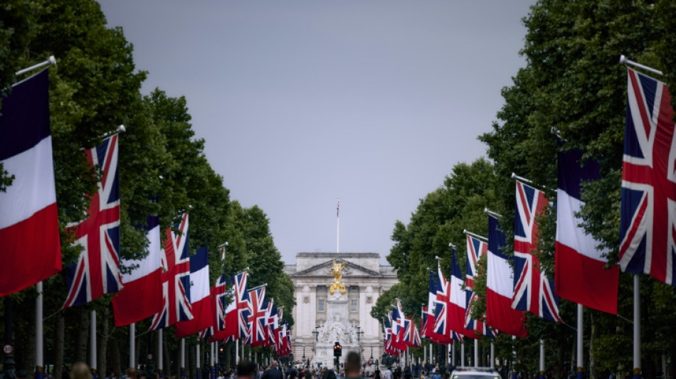 Macron visita o Reino Unido, a primeira viagem de um líder europeu desde o Brexit
