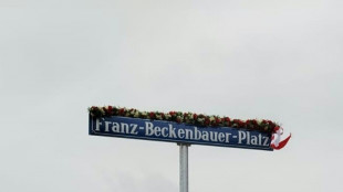 Beckenbauer-Platz in M&uuml;nchen eingeweiht