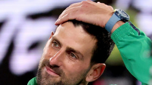 Djokovic chega &agrave; 100&ordf; vit&oacute;ria no Aberto da Austr&aacute;lia; Swiatek sofre para avan&ccedil;ar