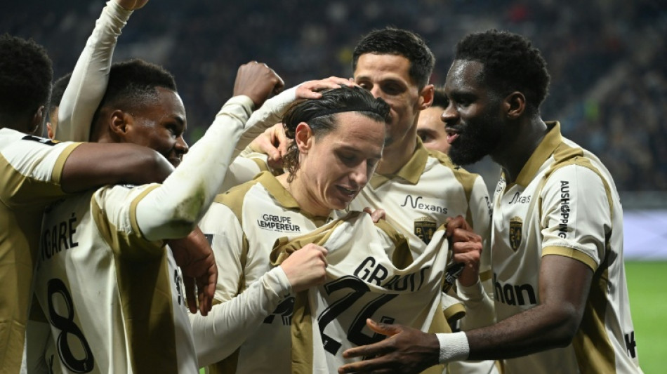 Ligue 1: Lens prend la t&ecirc;te, Nice n'en finit plus de perdre