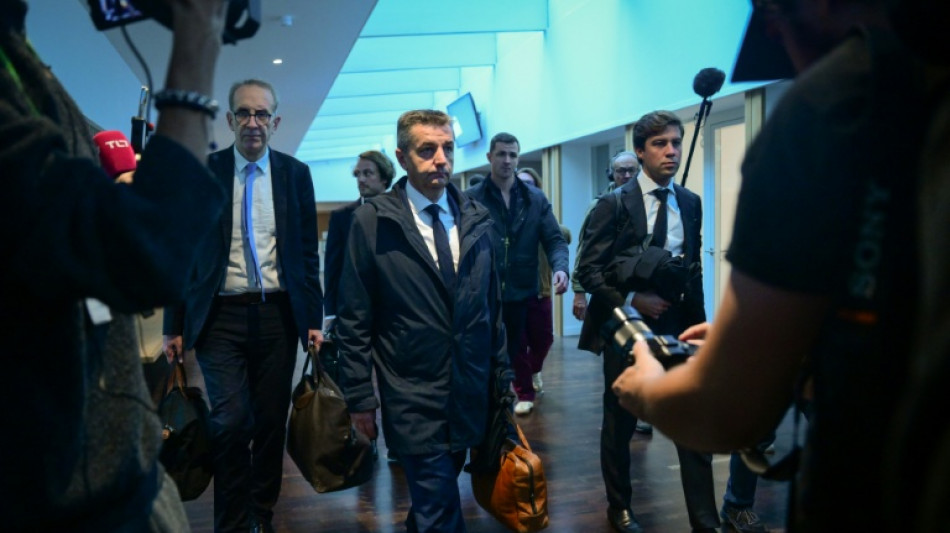 Sextape à Saint-Etienne: prison ferme et inéligibilité immédiate requis contre le maire