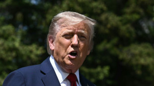 Trump reacende guerra comercial com tarifas de ao menos 25% para 14 países