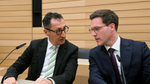 Gr&uuml;ne und CDU in Baden-W&uuml;rttemberg einigen sich auf Koalitionsvertrag