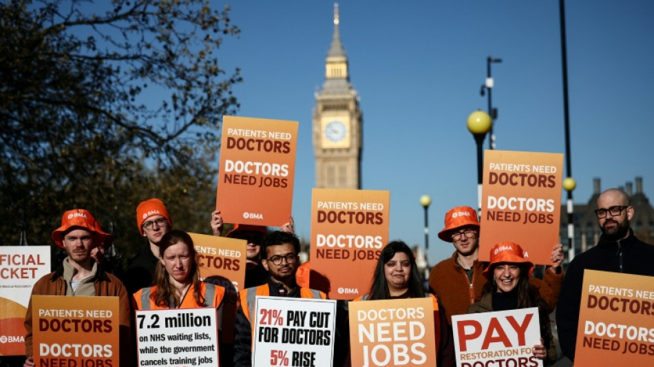Nouvelle gr&egrave;ve des m&eacute;decins en Angleterre, la 15e en pr&egrave;s de trois ans 
