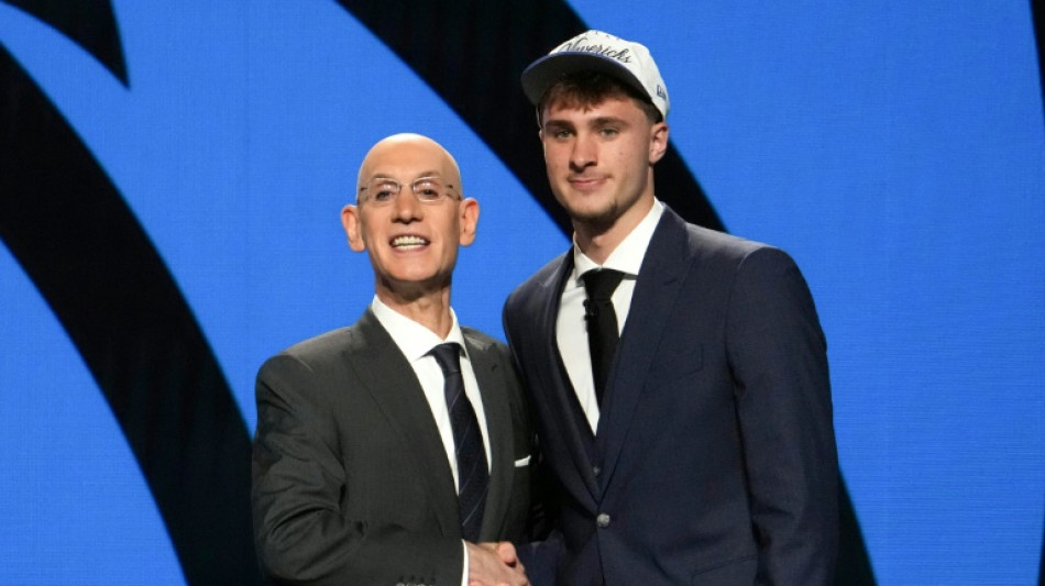 Draft NBA: Dallas choisit Cooper Flagg comme N.1, le Français Essengue à Chicago