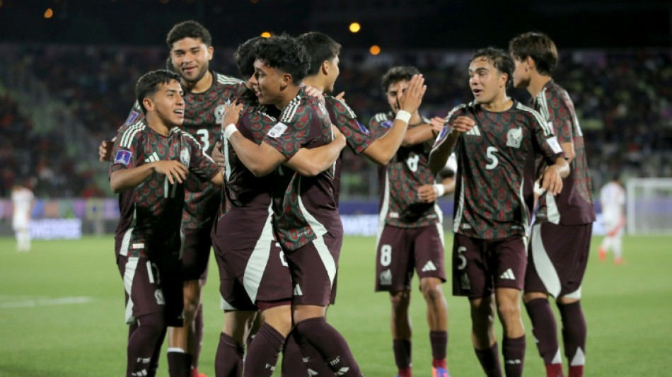 M&eacute;xico goleia anfitri&atilde;o Chile (4-1) e avan&ccedil;a &agrave;s quartas do Mundial Sub-20