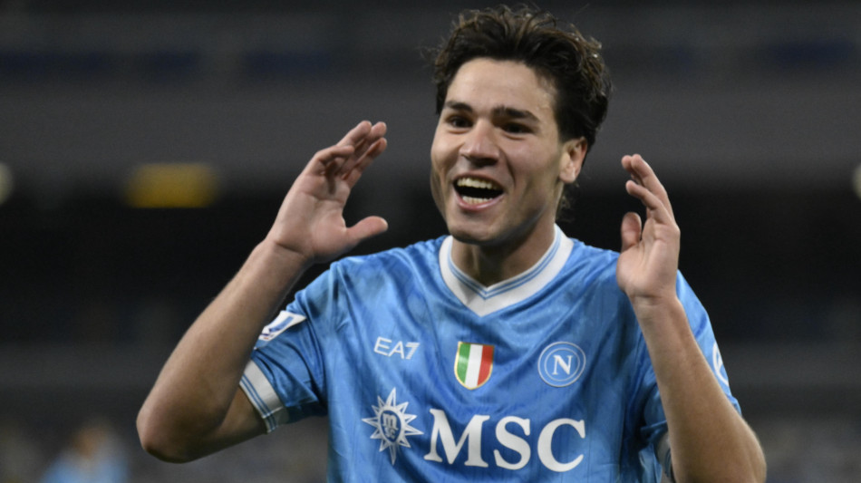 Calcio: Vergara, 'con Conte come a scuola, mi insegna a non staccare mai la testa'