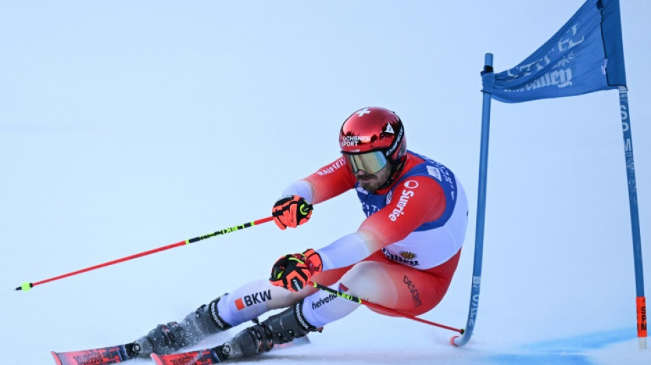 Ski: la Suisse de Meillard et Odermatt triomphe lors du géant des finales