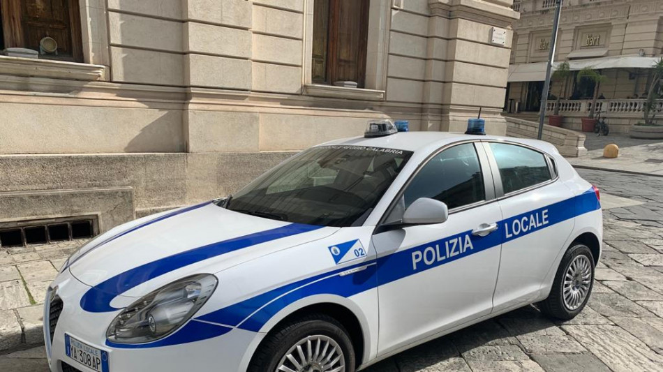 Bimbo di due anni muore investito da furgone a Catanzaro