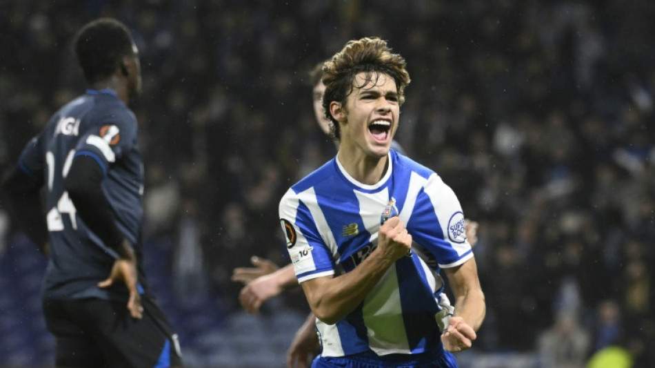 Porto, Betis e Roma avan&ccedil;am &agrave;s oitavas da Liga Europa; Feyenoord &eacute; eliminado