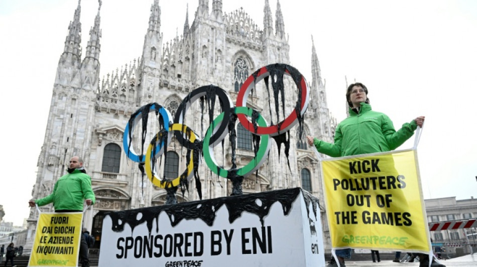 Greenpeace protestiert in Mailand gegen &Ouml;lkonzern Eni als Olympia-Sponsor 