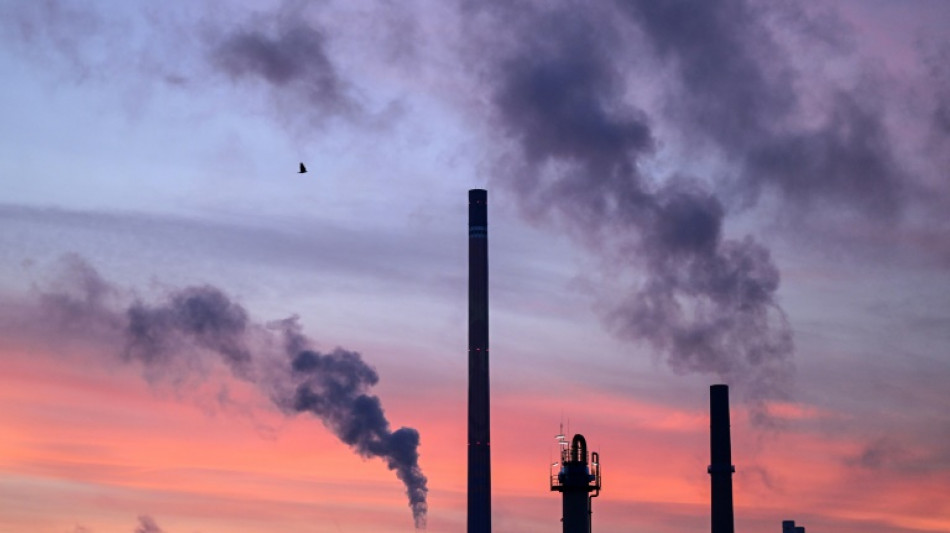 DIHK: Weiter schlechte Stimmung bei vielen Unternehmen - Industrie macht Hoffnung