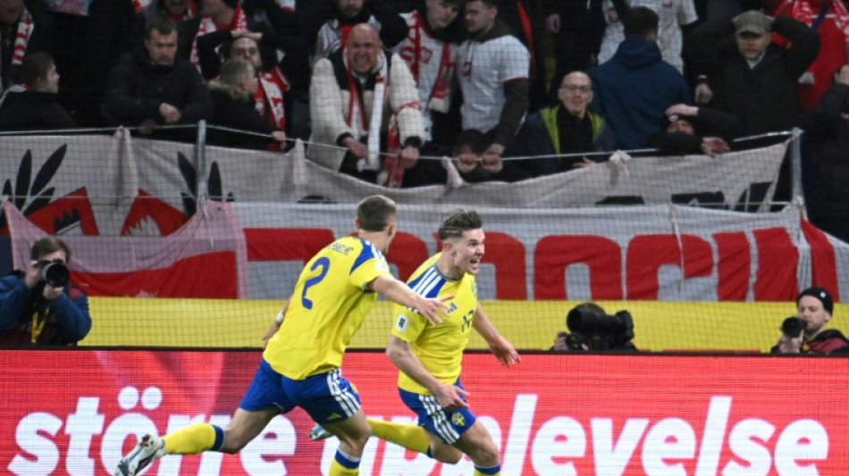 Su&eacute;cia vence Pol&ocirc;nia (3-2) na repescagem europeia e vai &agrave; Copa do Mundo