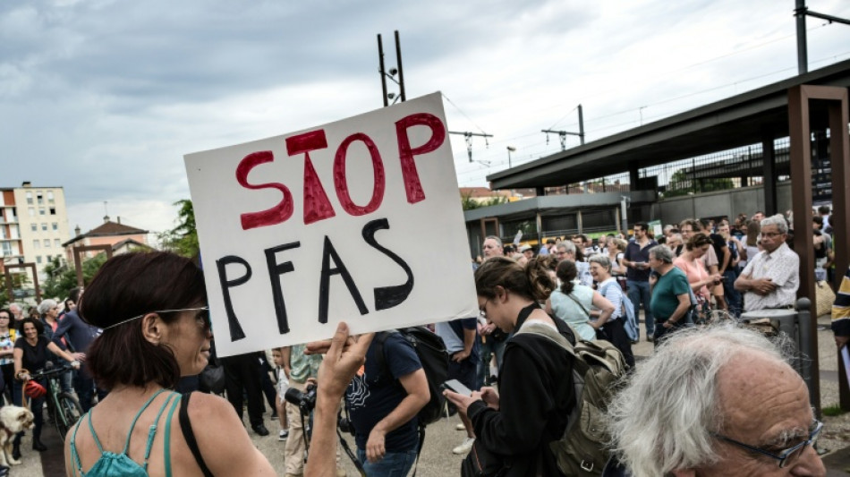 Trois associations saisissent la justice contre les "carences" de l'Etat dans la lutte contre les PFAS