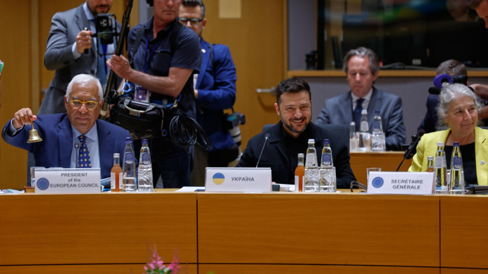 Summit Ue adotta conclusioni sull'Ucraina, prima volta a 27 da 18 mesi