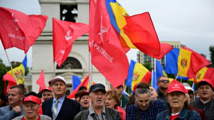 Los moldavos, divididos entre la UE y Rusia, comienzan a votar en tensas elecciones