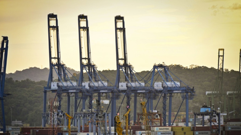 Presidente do Panamá busca novo contrato com empresa para operar portos no canal