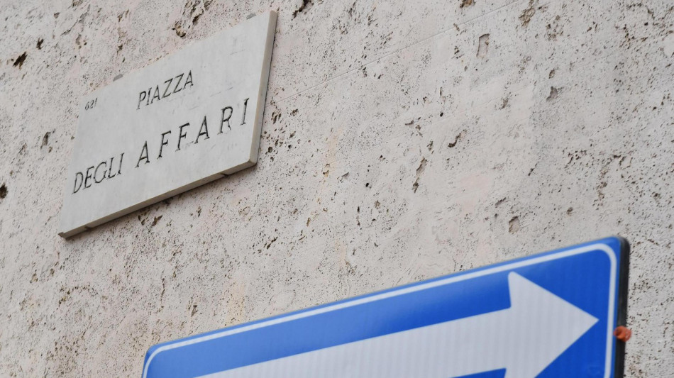 Borsa: Milano chiude in piatta (-0,04%), corrono Nexi, Mps e Mediobanca