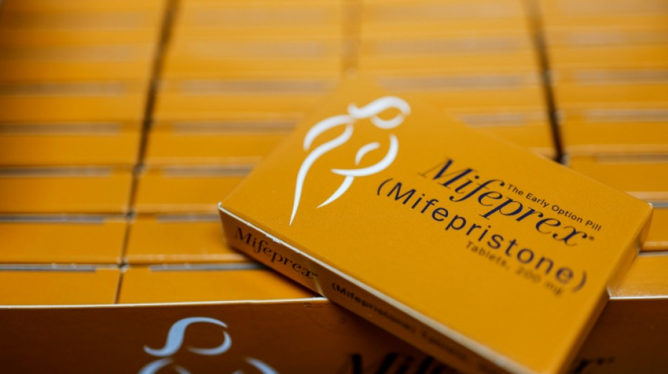 Etats-Unis: la Cour supr&ecirc;me maintient temporairement l'envoi de la pilule abortive par la poste
