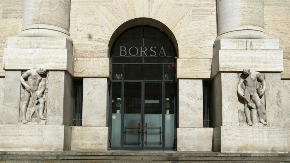 Borsa: Milano in avvio è poco mossa a +0,2%
