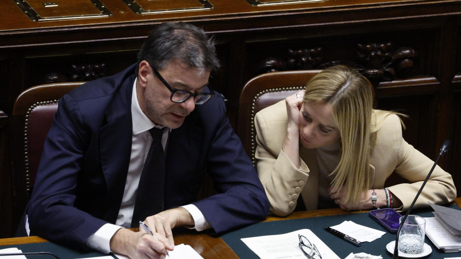 Meloni vede Giorgetti, 'al lavoro contro il caro-benzina'