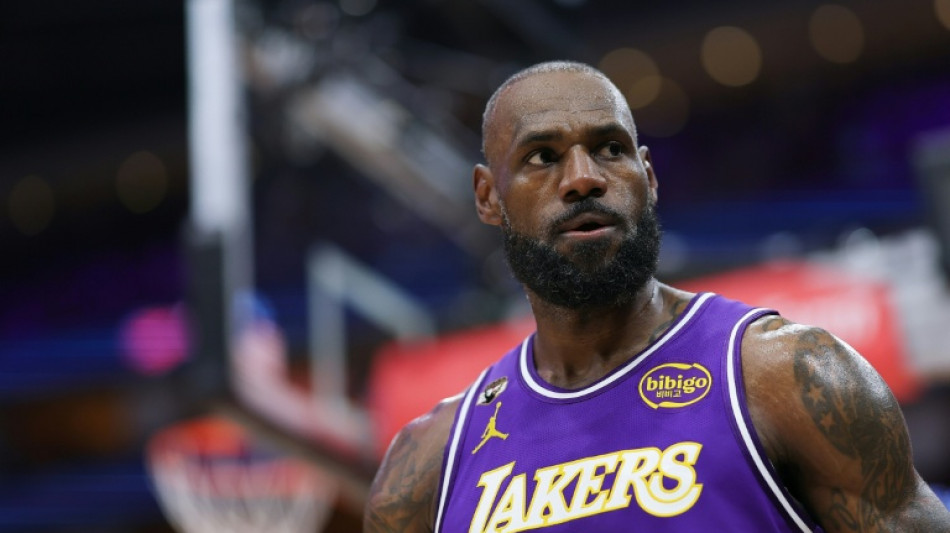 LeBron James iguala recorde de jogos disputados na NBA