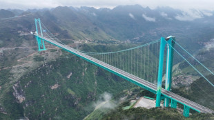 El puente más alto del mundo abre al tráfico en China